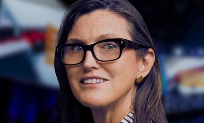 Cathie Woods’ Ark Invest ignores market downturn, adds $13.3M to Coinbase position