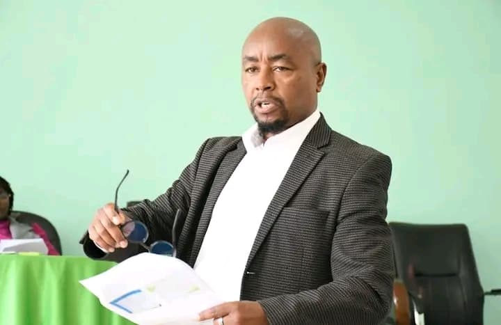 Agents protest IRA decision to close three insurers